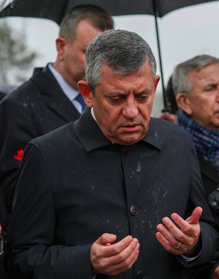 Özgür Özel’in Acı Kaybı: Amcası Necati Özel Vefat Etti