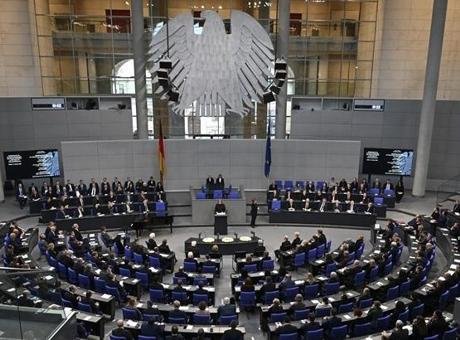 Almanya’da Siyasi Rüzgarlar Sert Esiyor: CDU/CSU’nun Düşüşü Devam Ediyor