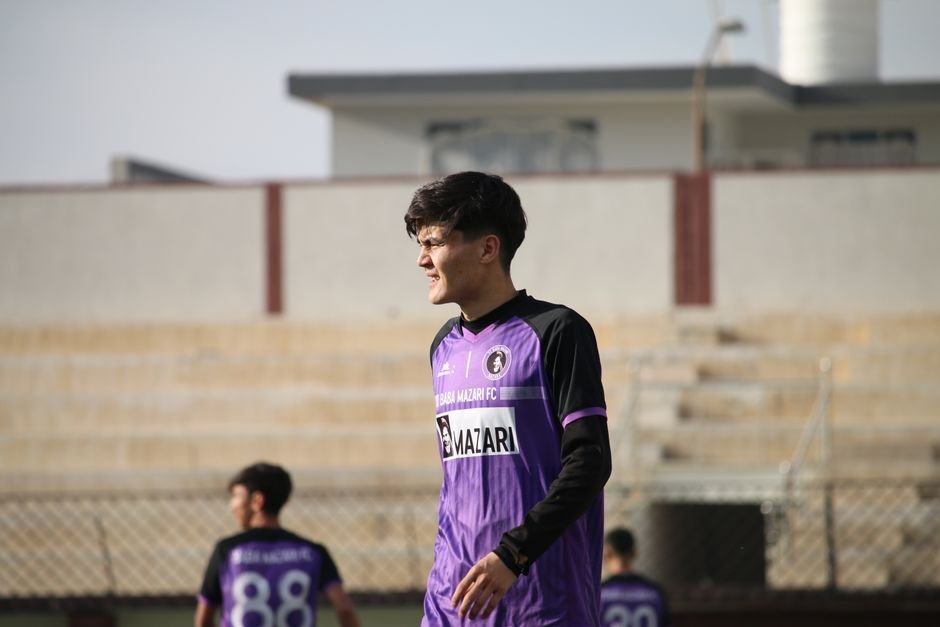Akhisarspor’da Yeni Sezonun İlk İdmanı Taraftarların Yoğun İlgisiyle Başladı