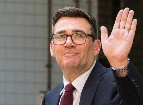 İngiltere’de Yeni Başbakan Andy Burnham Dijital Tuzakla Karşı Karşıya Kaldı